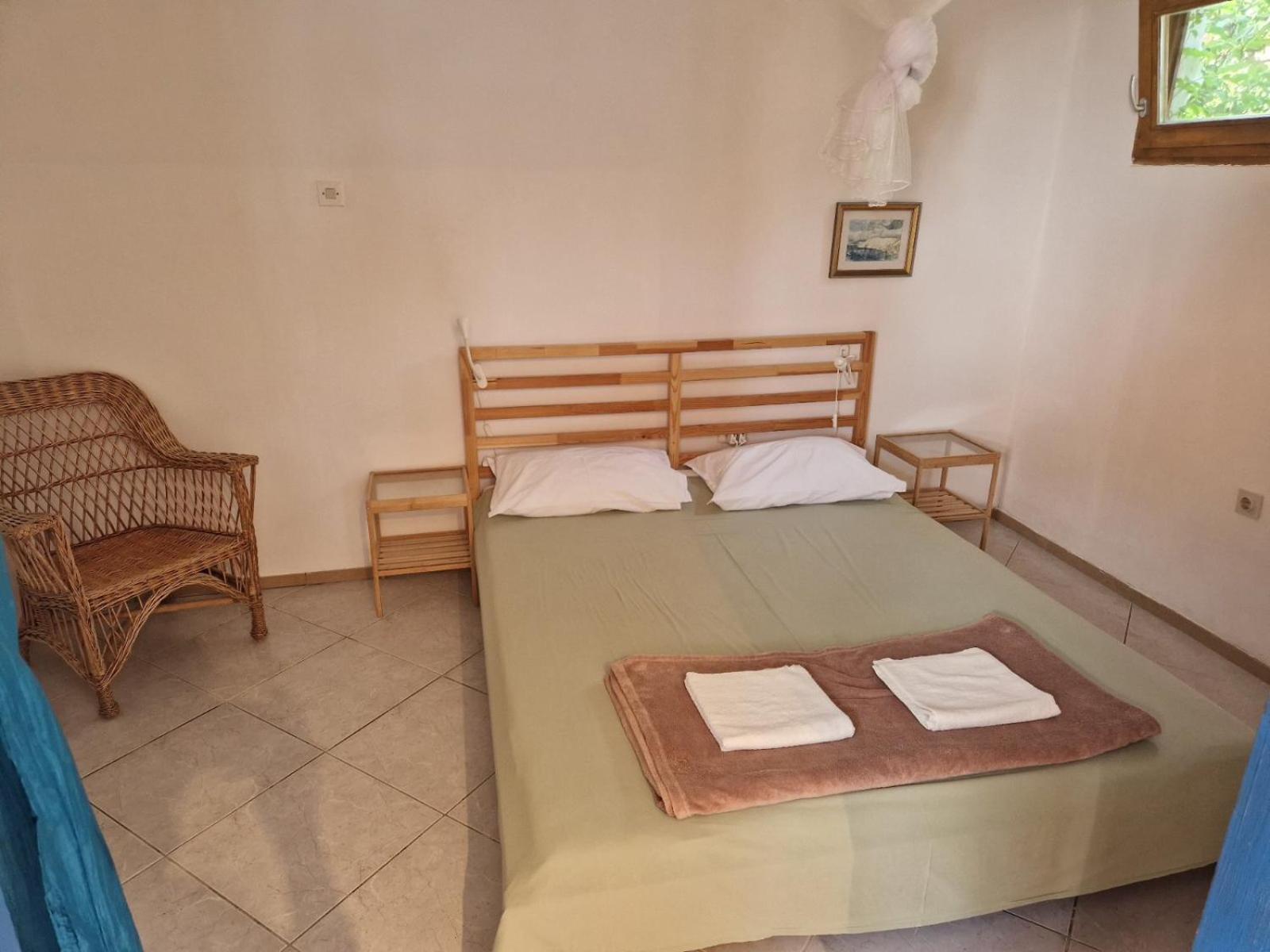 Apartments Bassi Stara Baška Екстериор снимка