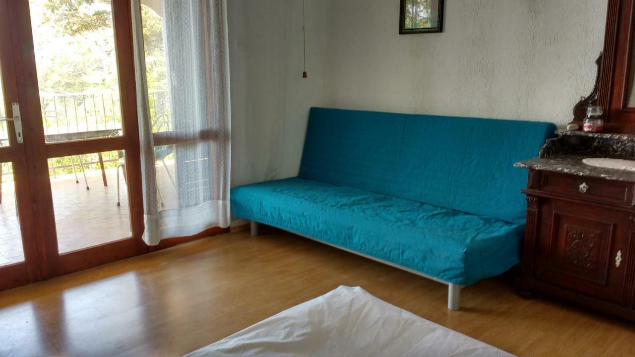 Apartments Bassi Stara Baška Екстериор снимка