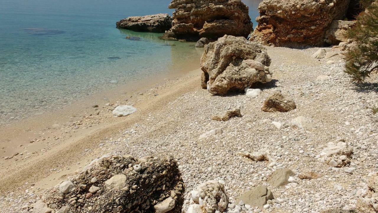 Apartments Bassi Stara Baška Екстериор снимка