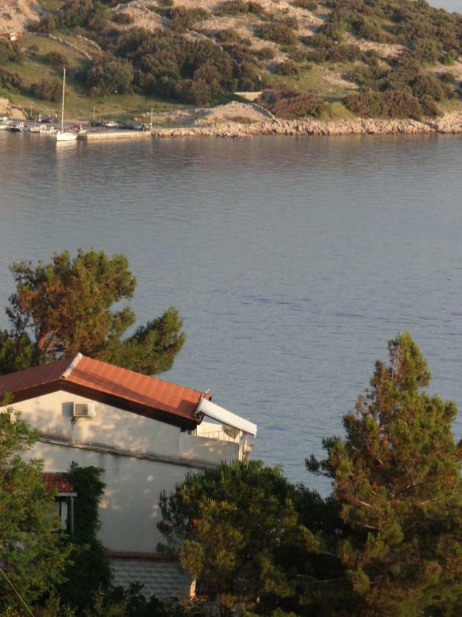 Apartments Bassi Stara Baška Екстериор снимка
