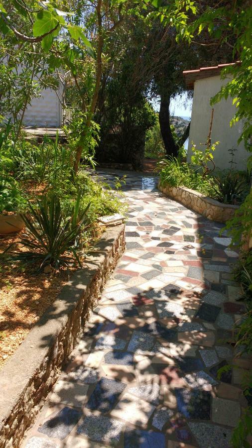 Apartments Bassi Stara Baška Екстериор снимка