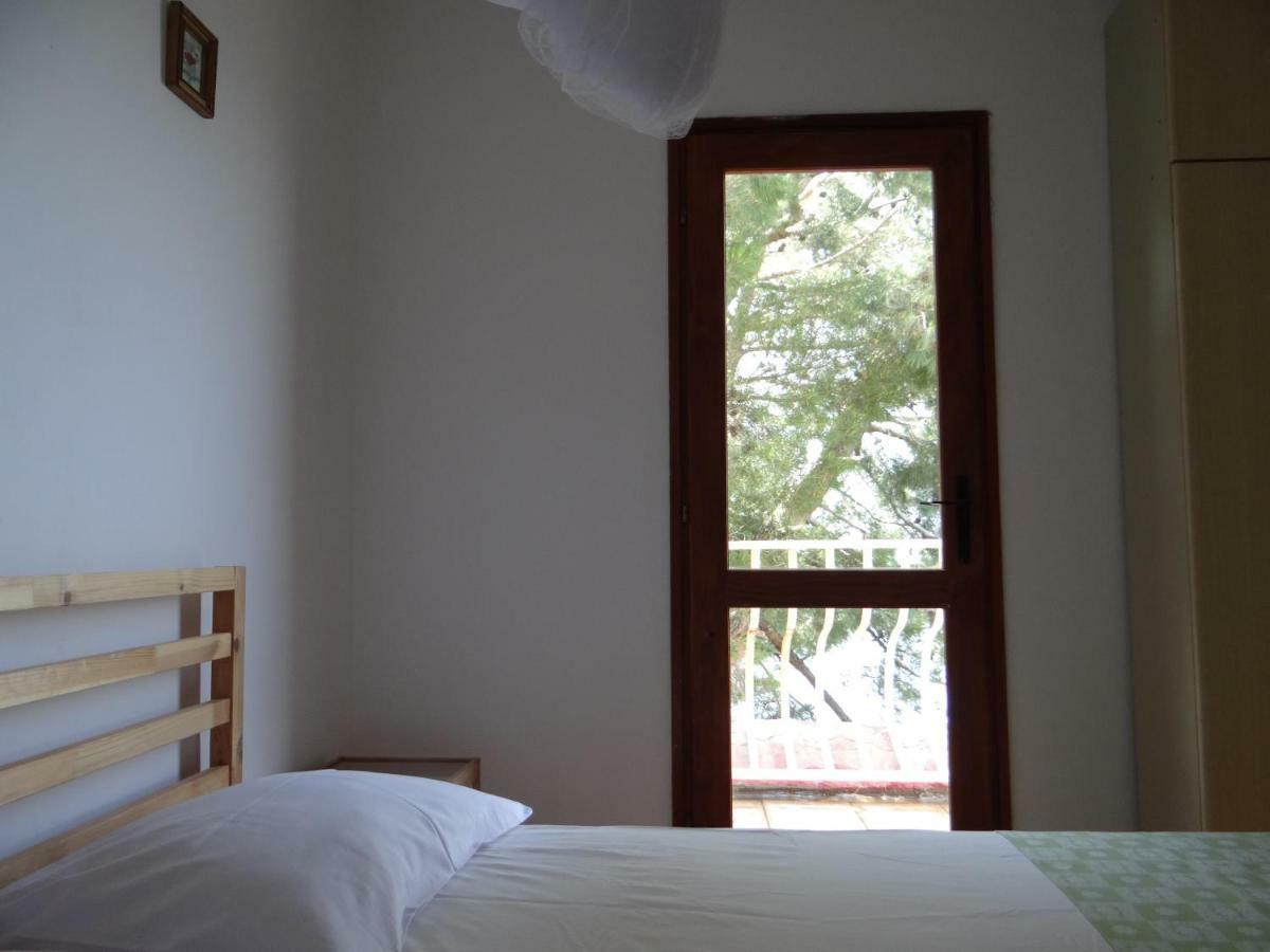 Apartments Bassi Stara Baška Екстериор снимка