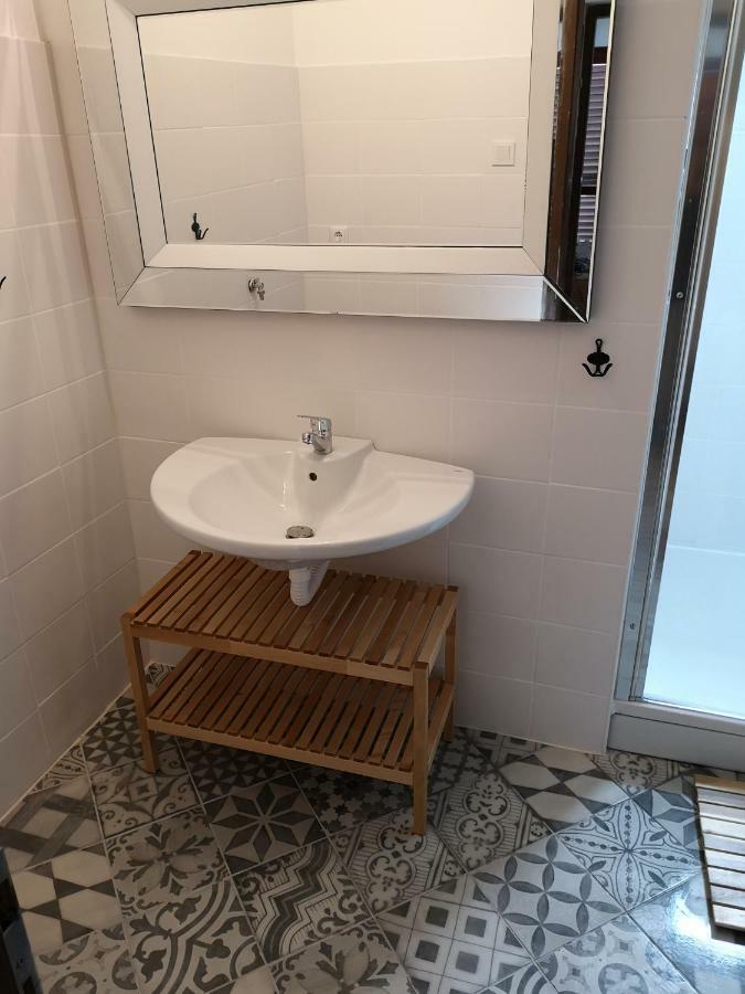 Apartments Bassi Stara Baška Екстериор снимка